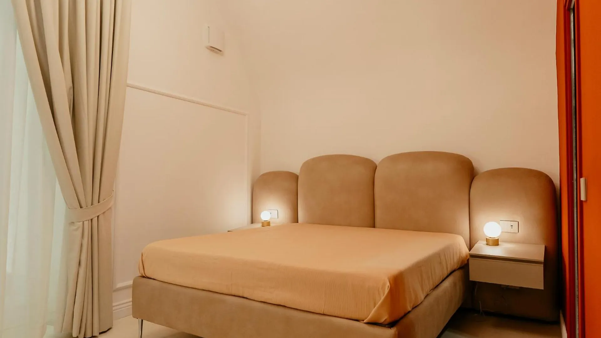 Apartment Luxury Apartment-Quartieri Spagn By Alux38 Naples Italy