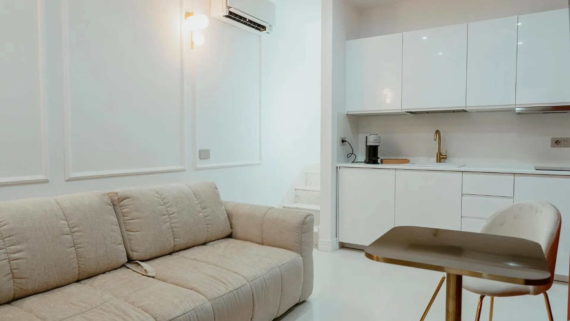 Luxury Apartment-Quartieri Spagn By Alux38 Naples