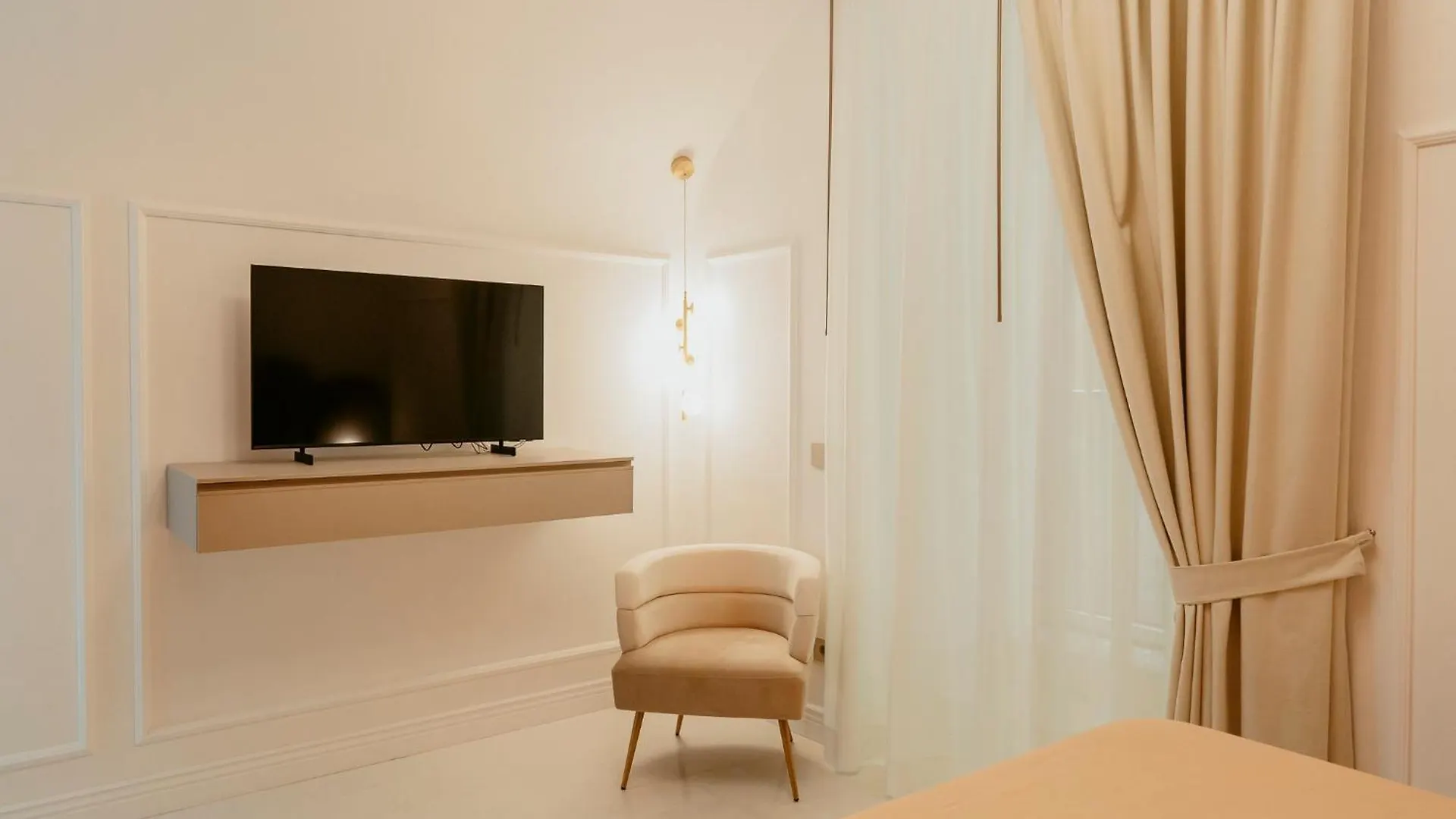 Luxury Apartment-Quartieri Spagn By Alux38 Naples Apartment